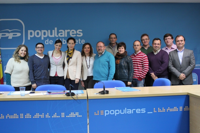 NNGG participa en la comisión de empleo del PP de Albacete.