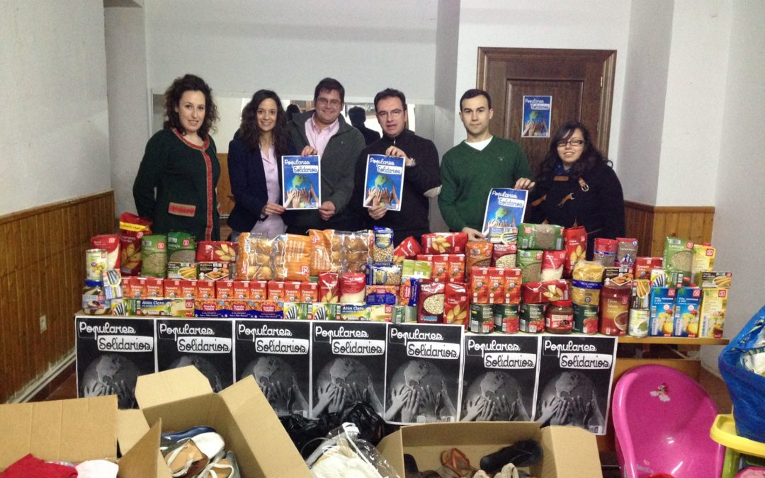 Nuevas Generaciones de Riópar entrega 200,21Kg de alimentos, más juguetes y ropa, al Banco de Alimentos. Populares Solidarios 2014.