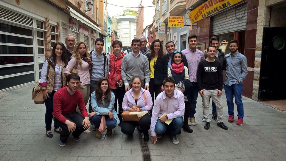 El candidato a la alcaldía de Albacete, Javier Cuenca, se reúne con Nuevas Generaciones de la capital.