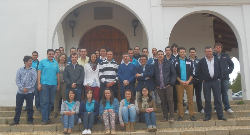 Más de medio centenar de jóvenes de NNGG de Albacete se reúnen en Balazote para celebrar su congreso