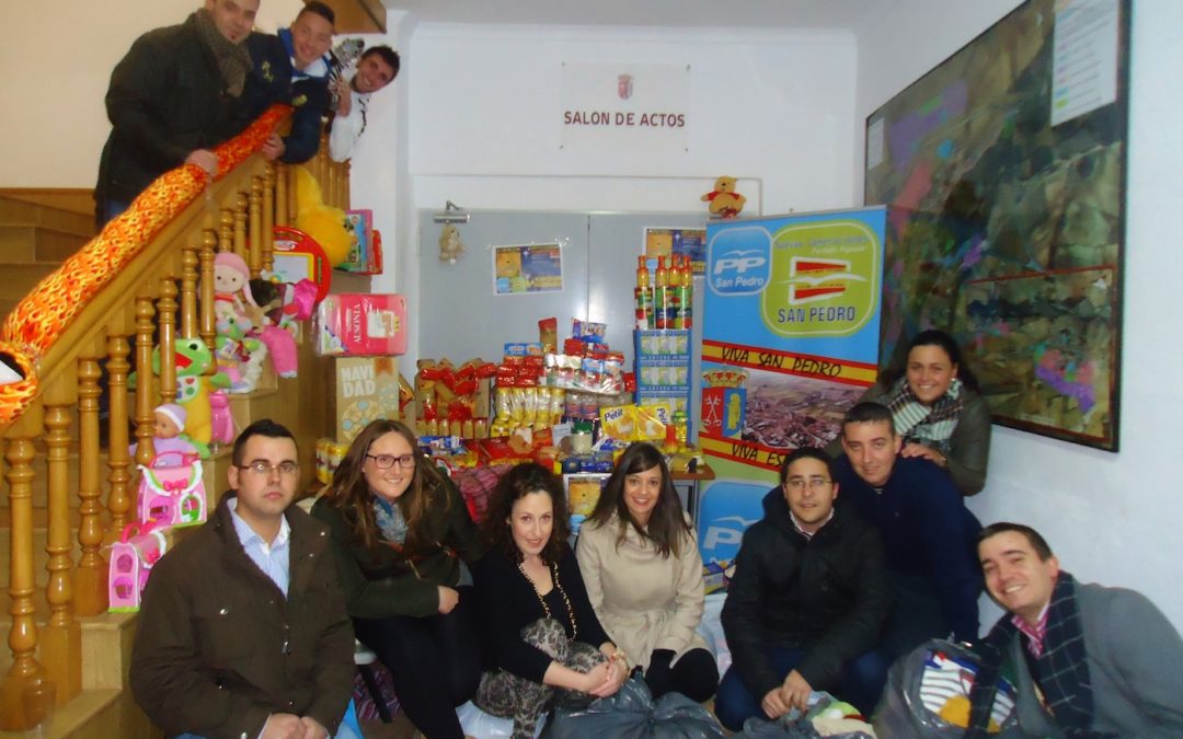 San Pedro está llevando a cabo una importante recogida de juguetes, ropa y alimentos.