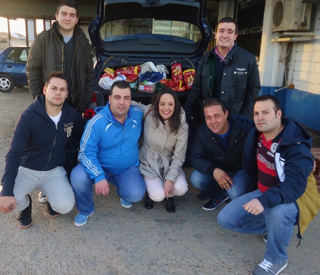 Recogida de la campaña “Populares Solidarios” en Barrax.